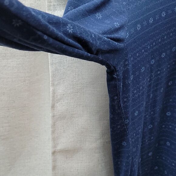 Woman's 32 Degrees Heat Shirt - Picture 3 of 7